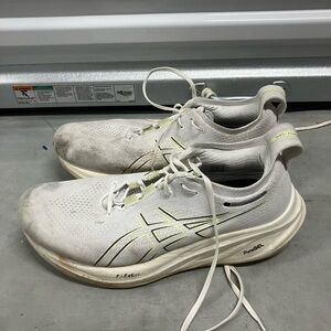 ASICS Gel-Nimbus 26 Running Shoes Men’s 11 White  Athletic Shoes